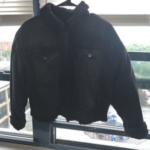 Black cropped jean jacket with lining